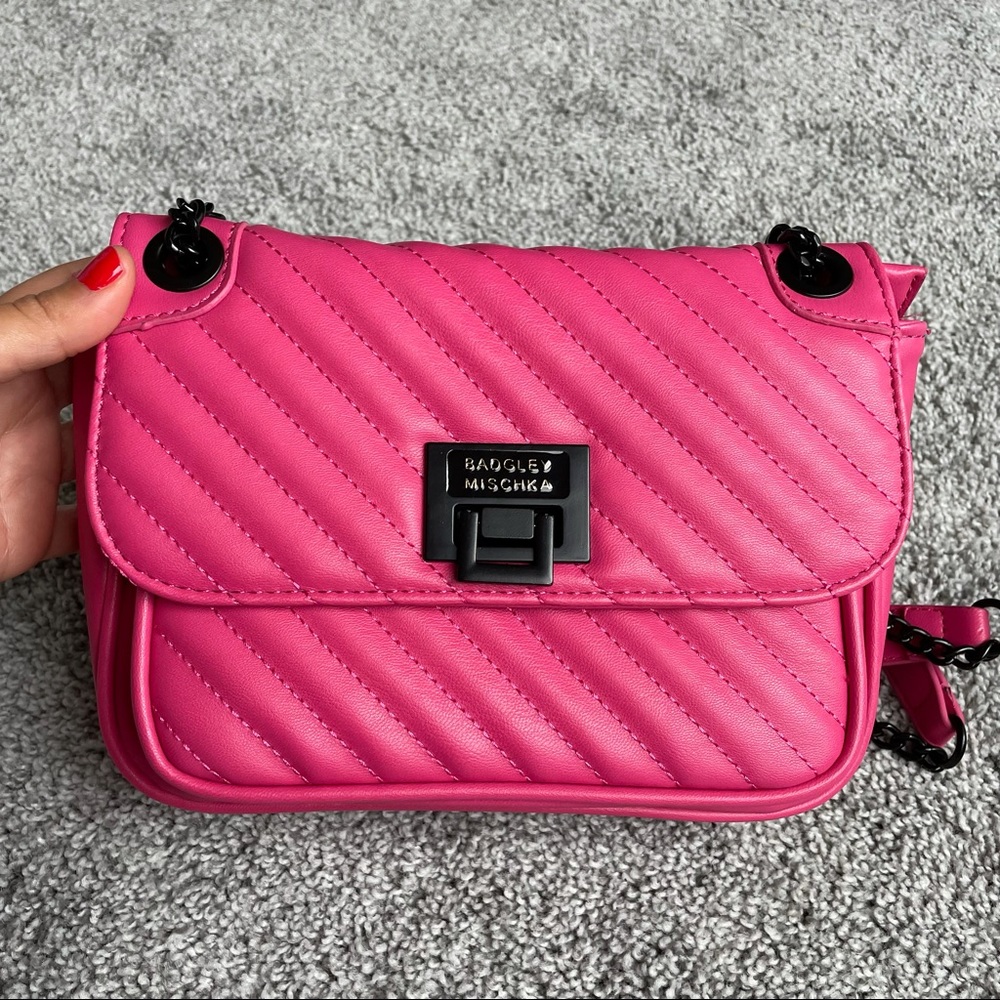 Badgley Mischka Quilted Pink Croasbody V Leather